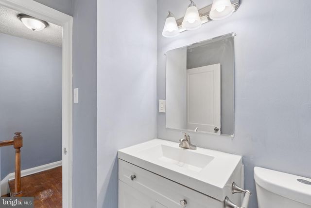 8306 BON AIR RD, Parkville, MD 21234