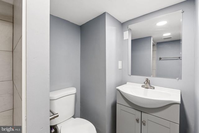 8306 BON AIR RD, Parkville, MD 21234