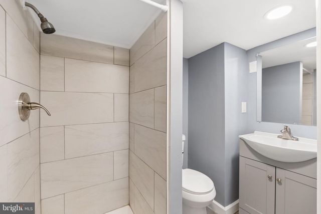 8306 BON AIR RD, Parkville, MD 21234