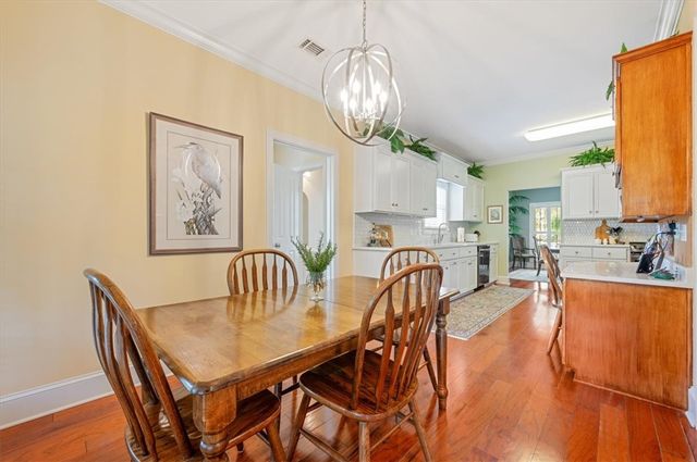 211 McIntosh Ave, St Simons Island, GA 31522