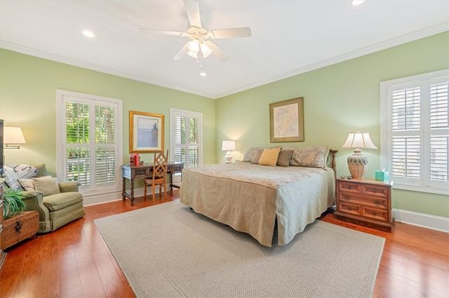 211 McIntosh Ave, St Simons Island, GA 31522