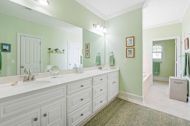 211 McIntosh Ave, St Simons Island, GA 31522