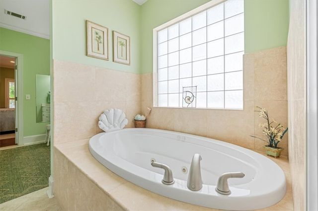 211 McIntosh Ave, St Simons Island, GA 31522