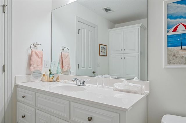 211 McIntosh Ave, St Simons Island, GA 31522