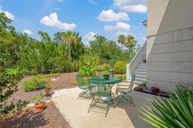 211 McIntosh Ave, St Simons Island, GA 31522