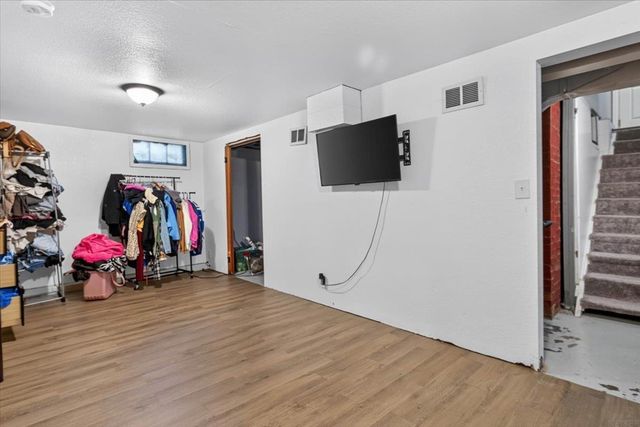 1557 Forest Avenue, Waterloo, IA 50702