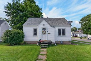 1557 Forest Avenue, Waterloo, IA 50702