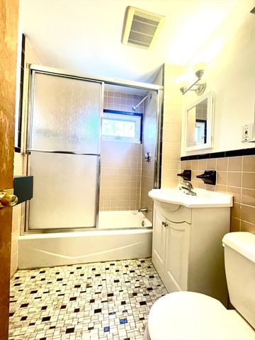 27 South Crescent Circuit A, Boston, MA 02135