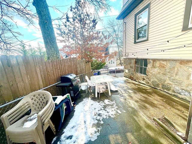 27 South Crescent Circuit A, Boston, MA 02135