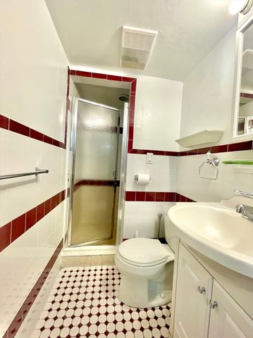 27 South Crescent Circuit A, Boston, MA 02135