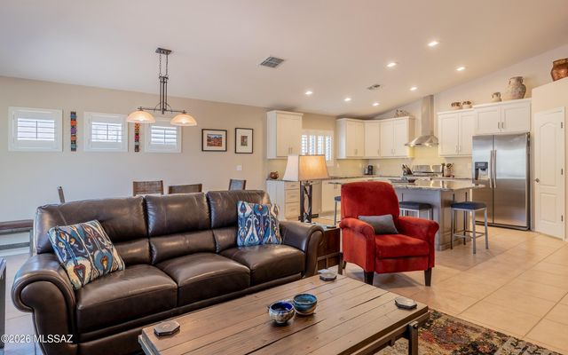 5336 W Tortolita Flats Lane, Marana, AZ 85658