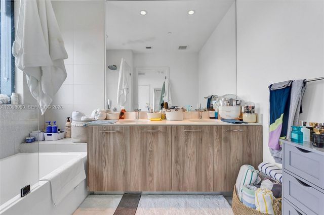 501 NE 31 4305, Miami, FL 33137