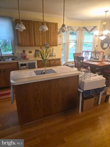8 GLEN VIEW PL, Newark, DE 19711