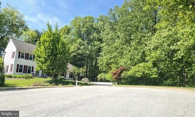 8 GLEN VIEW PL, Newark, DE 19711