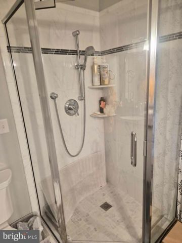 8 GLEN VIEW PL, Newark, DE 19711