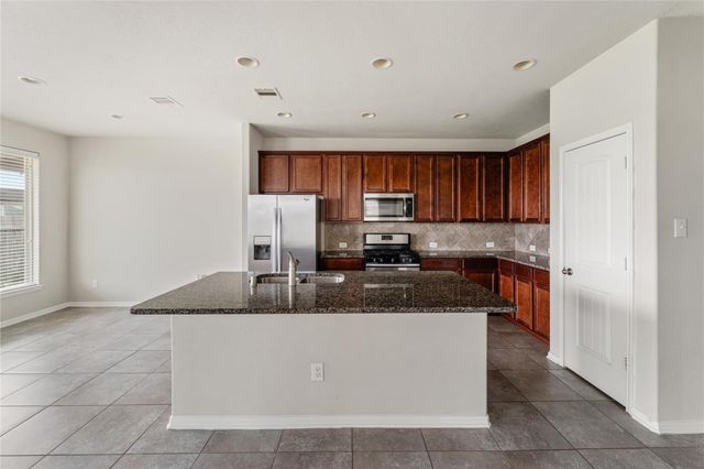 8014 Oxbow Manor Lane, Cypress, TX 77433