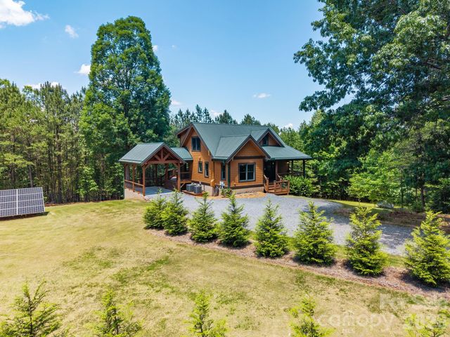 280 Hidden Lake Parkway, Nebo, NC 28761