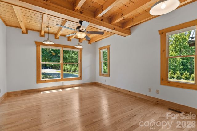 280 Hidden Lake Parkway, Nebo, NC 28761