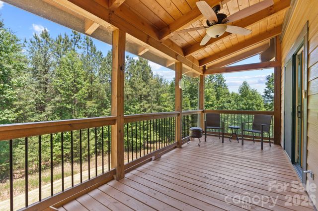 280 Hidden Lake Parkway, Nebo, NC 28761