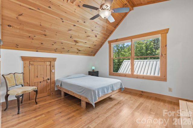 280 Hidden Lake Parkway, Nebo, NC 28761