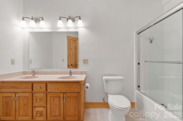 280 Hidden Lake Parkway, Nebo, NC 28761