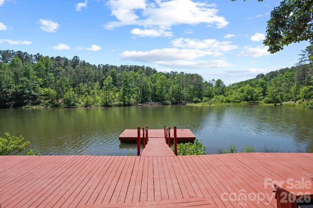 280 Hidden Lake Parkway, Nebo, NC 28761