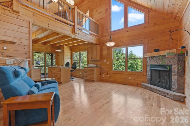 280 Hidden Lake Parkway, Nebo, NC 28761