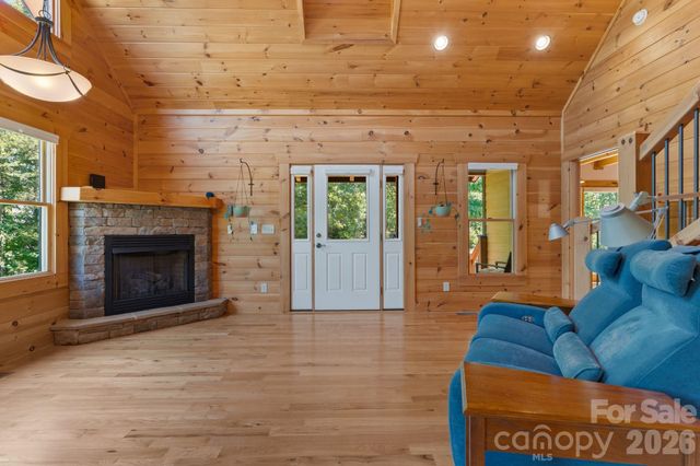 280 Hidden Lake Parkway, Nebo, NC 28761