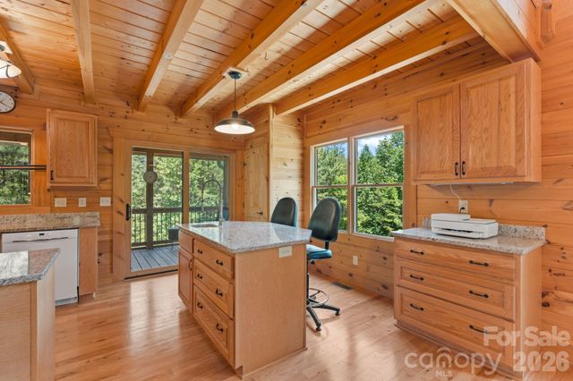 280 Hidden Lake Parkway, Nebo, NC 28761
