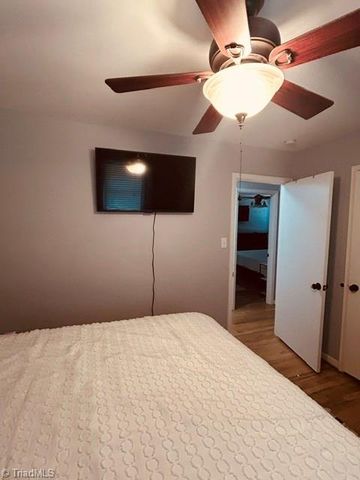 2889 Ashwood Drive, Winston-salem, NC 27103