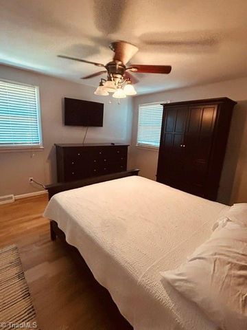 2889 Ashwood Drive, Winston-salem, NC 27103
