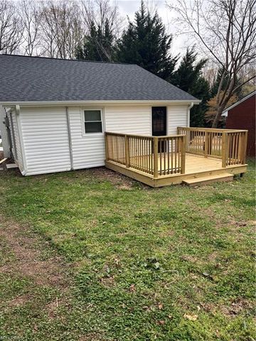 205 Matt Place, Greensboro, NC 27405