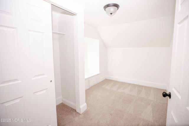 2032 Elliott Avenue, Toledo, OH 43606