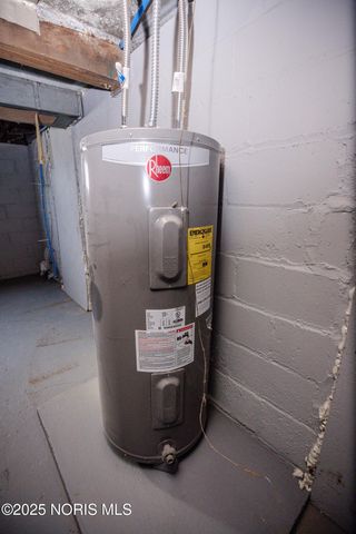 2032 Elliott Avenue, Toledo, OH 43606