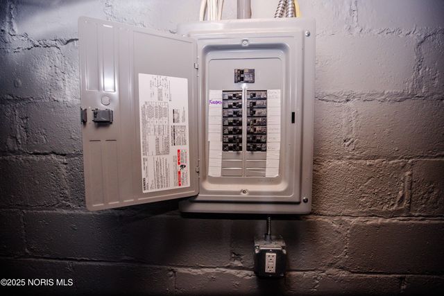 2032 Elliott Avenue, Toledo, OH 43606