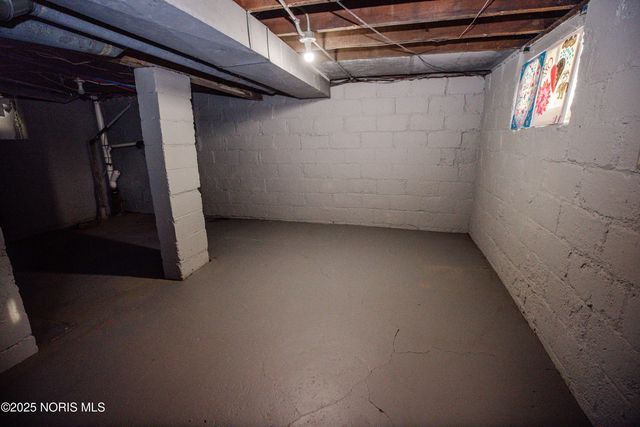 2032 Elliott Avenue, Toledo, OH 43606