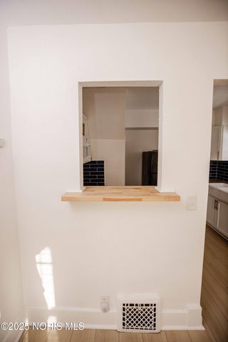 2032 Elliott Avenue, Toledo, OH 43606