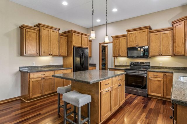 18274 Imagery Lane, Lakeville, MN 55044