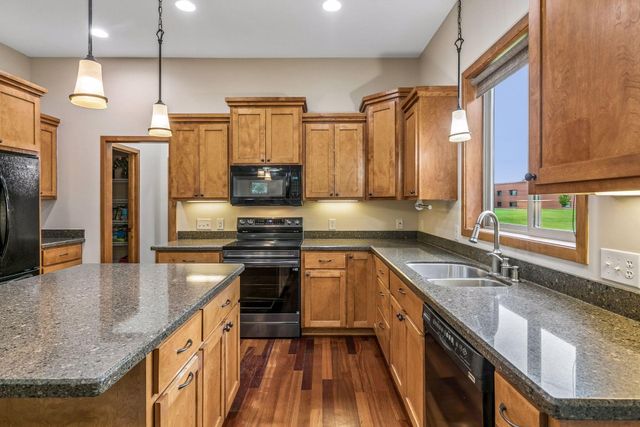 18274 Imagery Lane, Lakeville, MN 55044