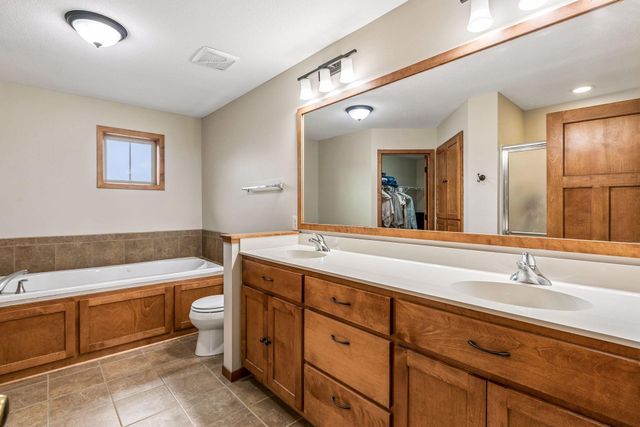 18274 Imagery Lane, Lakeville, MN 55044