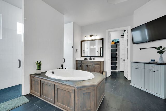 4621 Bonanza Drive, Midlothian, TX 76065