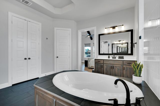 4621 Bonanza Drive, Midlothian, TX 76065