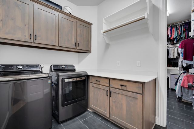4621 Bonanza Drive, Midlothian, TX 76065