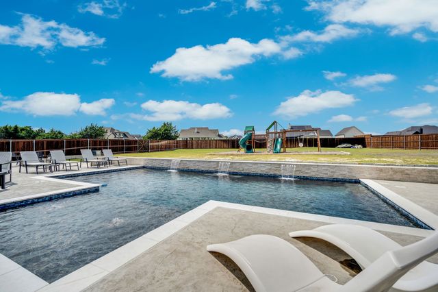 4621 Bonanza Drive, Midlothian, TX 76065