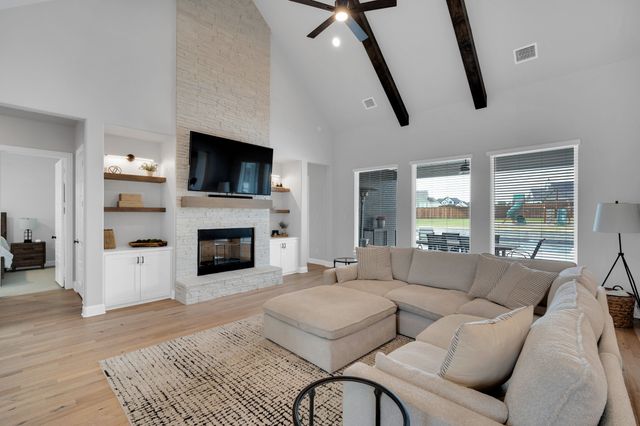 4621 Bonanza Drive, Midlothian, TX 76065