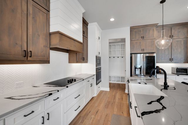 4621 Bonanza Drive, Midlothian, TX 76065