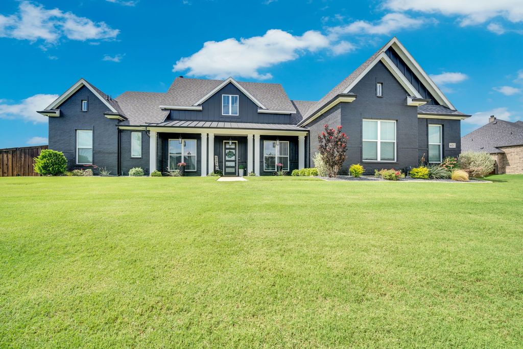 4621 Bonanza Drive, Midlothian, TX 76065