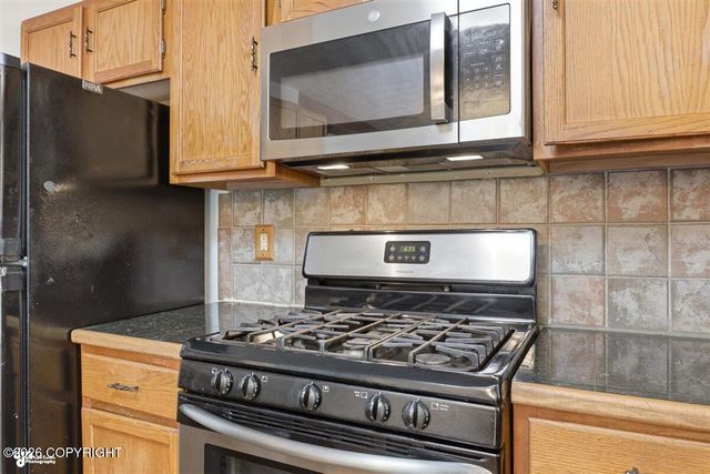 17502 laoana Court, Eagle River, AK 99577