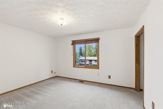 17502 laoana Court, Eagle River, AK 99577
