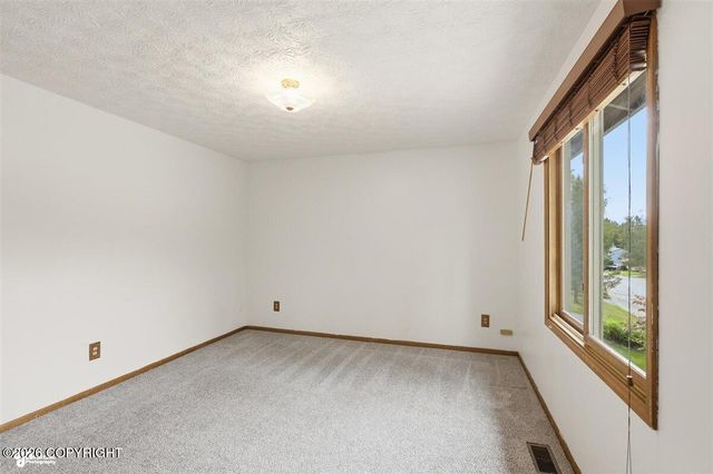 17502 laoana Court, Eagle River, AK 99577